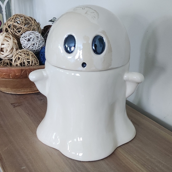 👻 Charming 10” White Ghost Ceramic Jar – Perfect Halloween Decor (New) - Picture 6 of 12